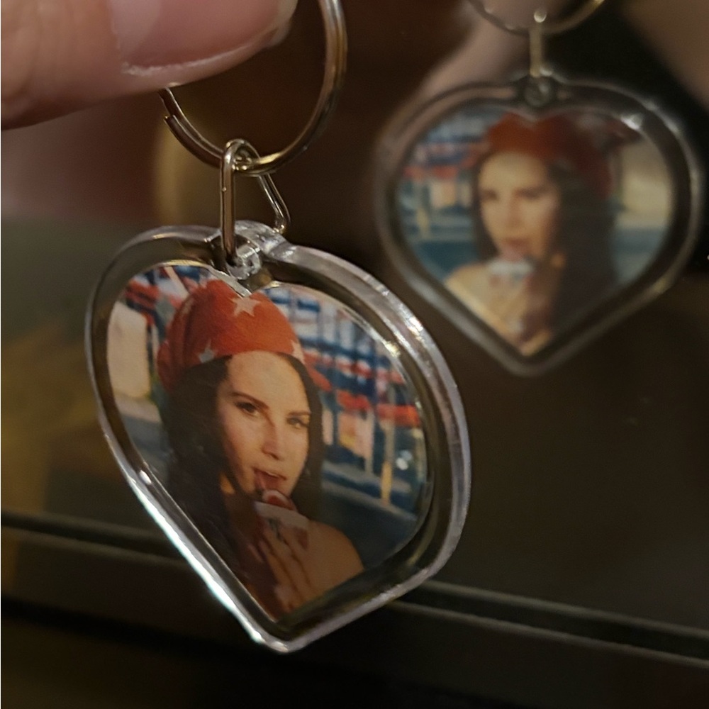 Lana Del Rey  Keychain - Picture 3 of 3